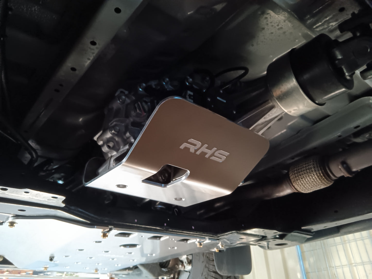 Isuzu Mux RJ bash plates by RHS