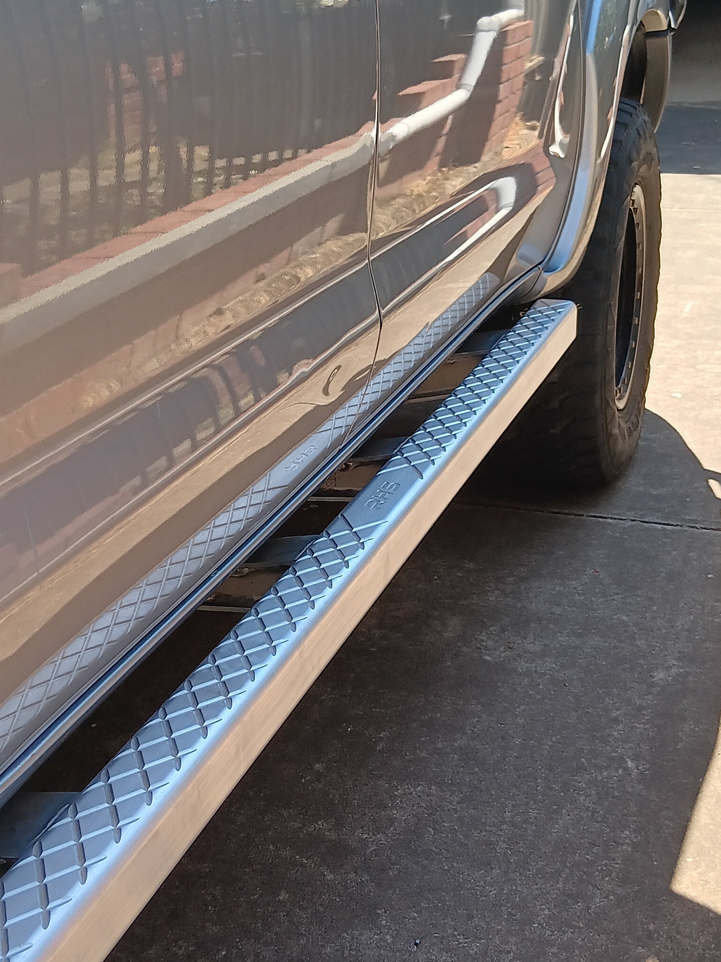 Mitsubishi Pajero Generations 3 & 4 Long Wheelbase Rock Sliders by RHS