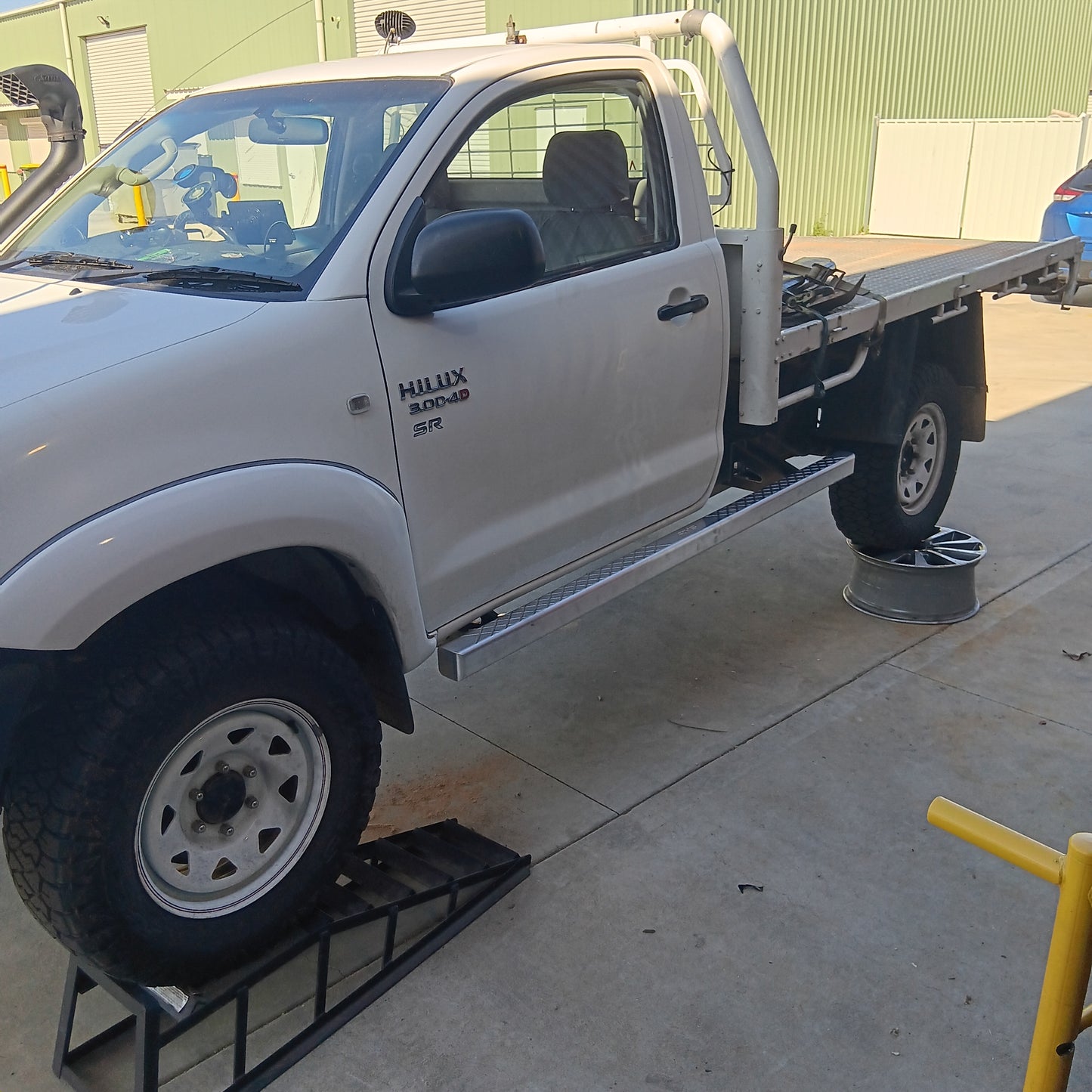 Toyota Hilux N70 KUN26 Rock Sliders by RHS