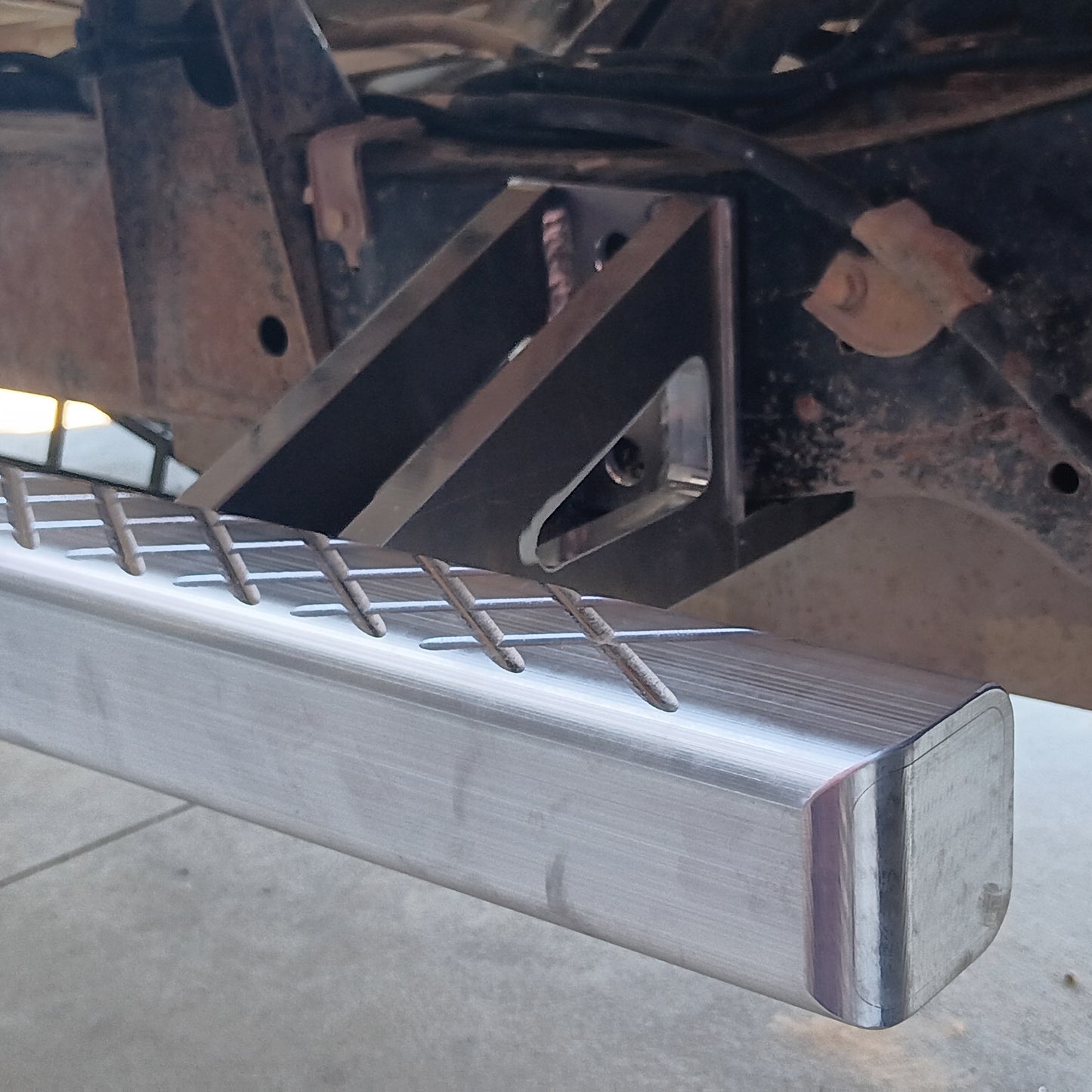 Toyota Hilux N70 KUN26 Rock Sliders by RHS