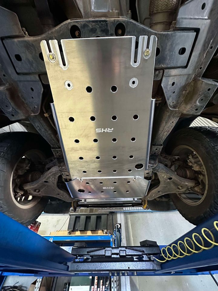 Mitsubishi Triton MQ MR bash plates by RHS