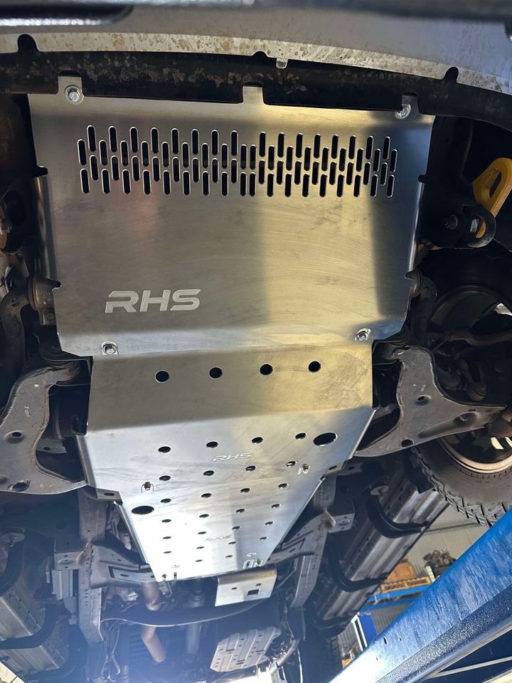 Mitsubishi Triton MQ MR bash plates by RHS