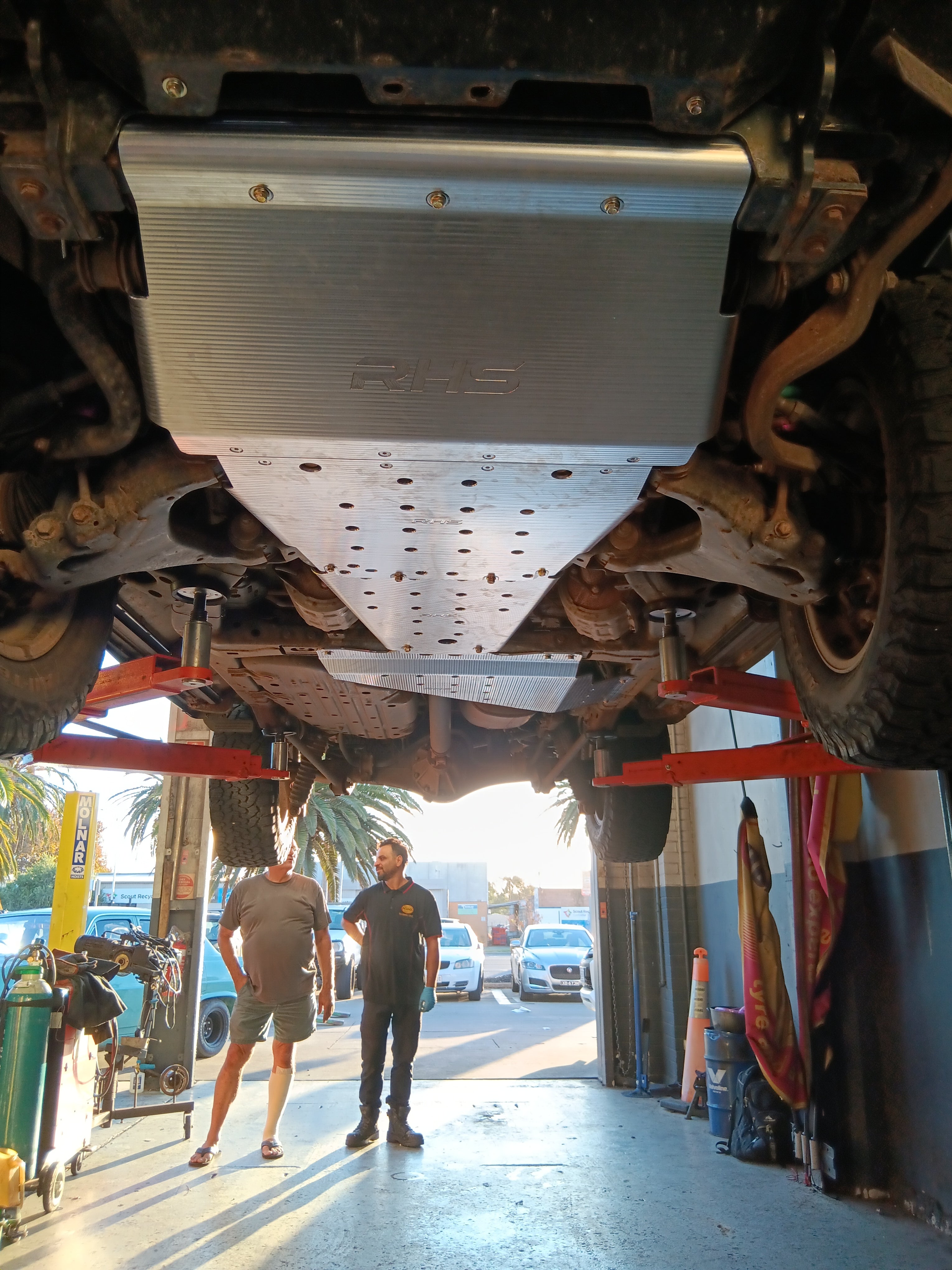 Load video: Landcruiser 200 Series bash plate fitment video