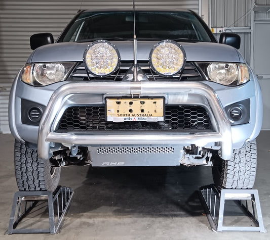 Mitsubishi Triton KA KB bash plates by RHS