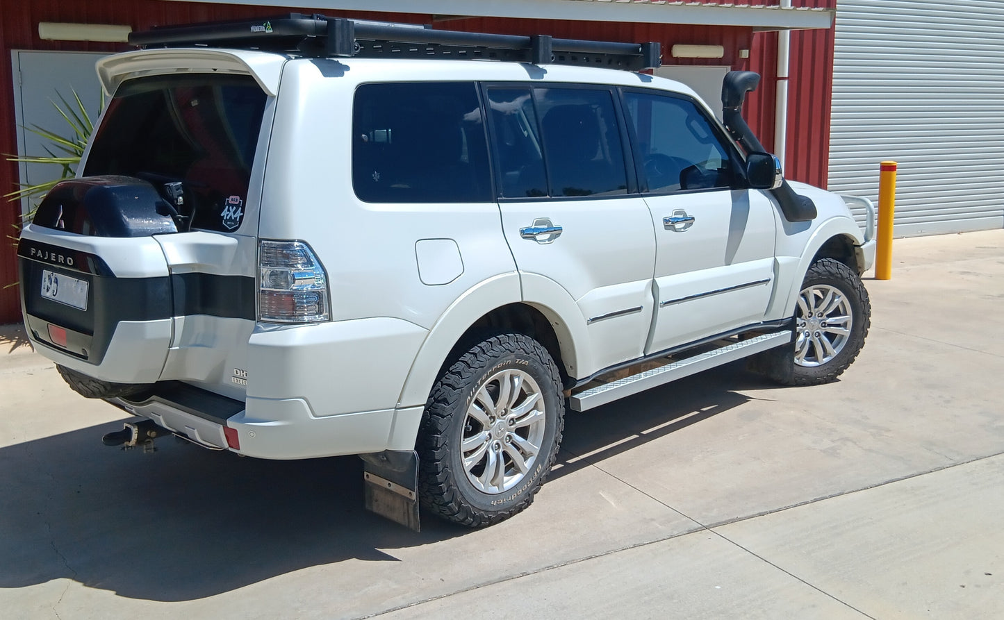 Mitsubishi Pajero Generations 3 & 4 Long Wheelbase Rock Sliders by RHS
