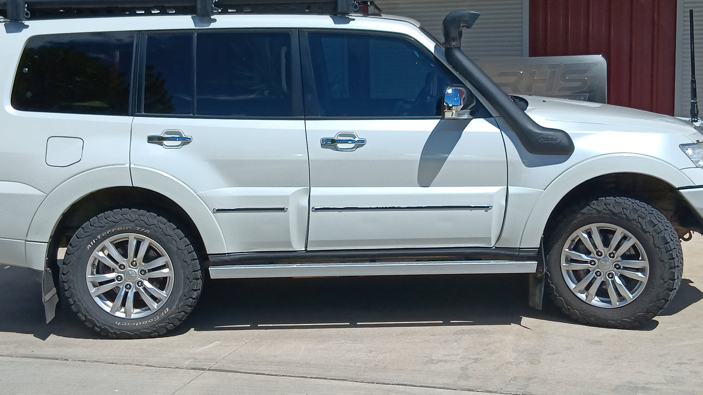 Mitsubishi Pajero Generations 3 & 4 Long Wheelbase Rock Sliders by RHS