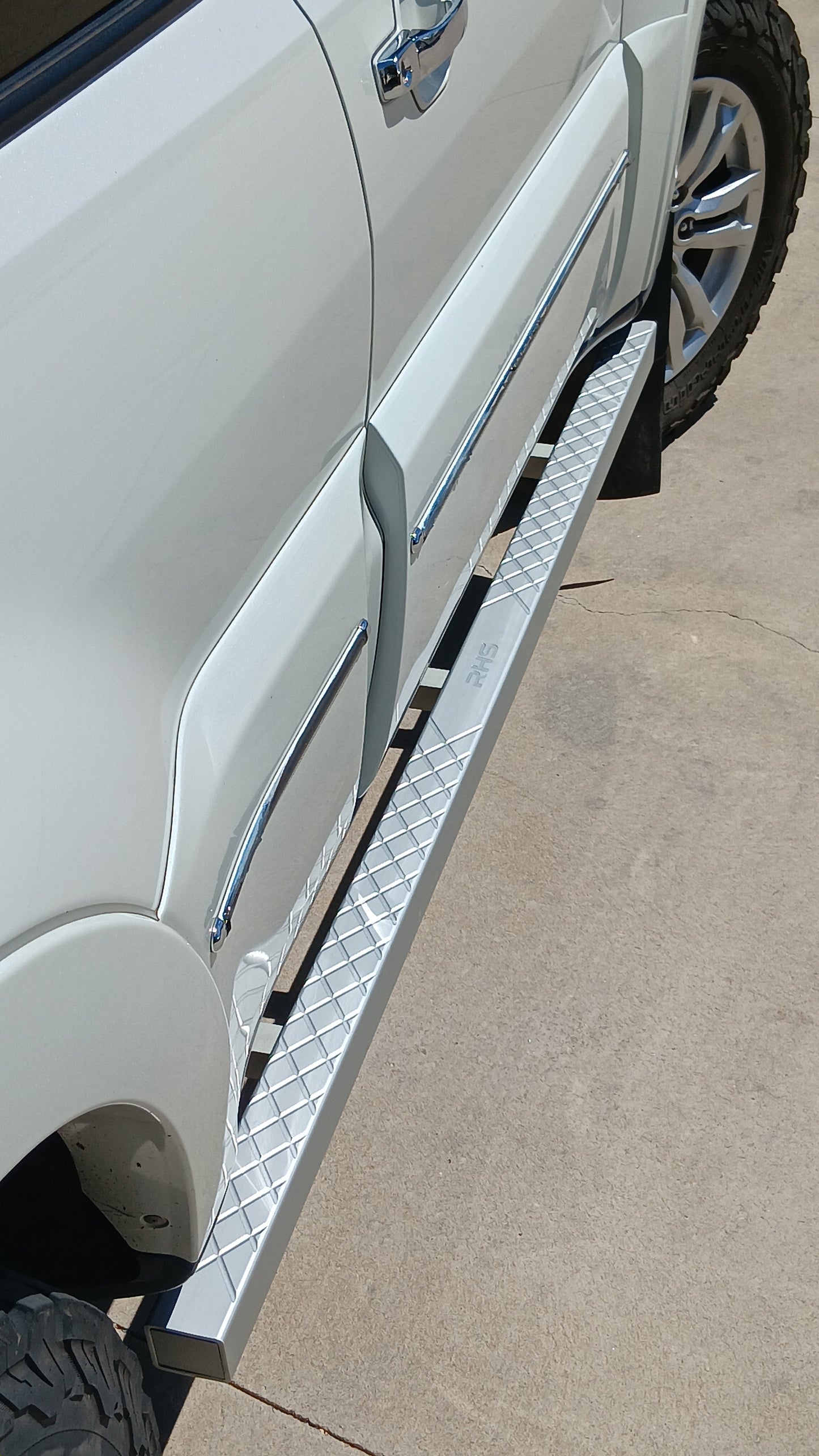 Mitsubishi Pajero Generations 3 & 4 Long Wheelbase Rock Sliders by RHS