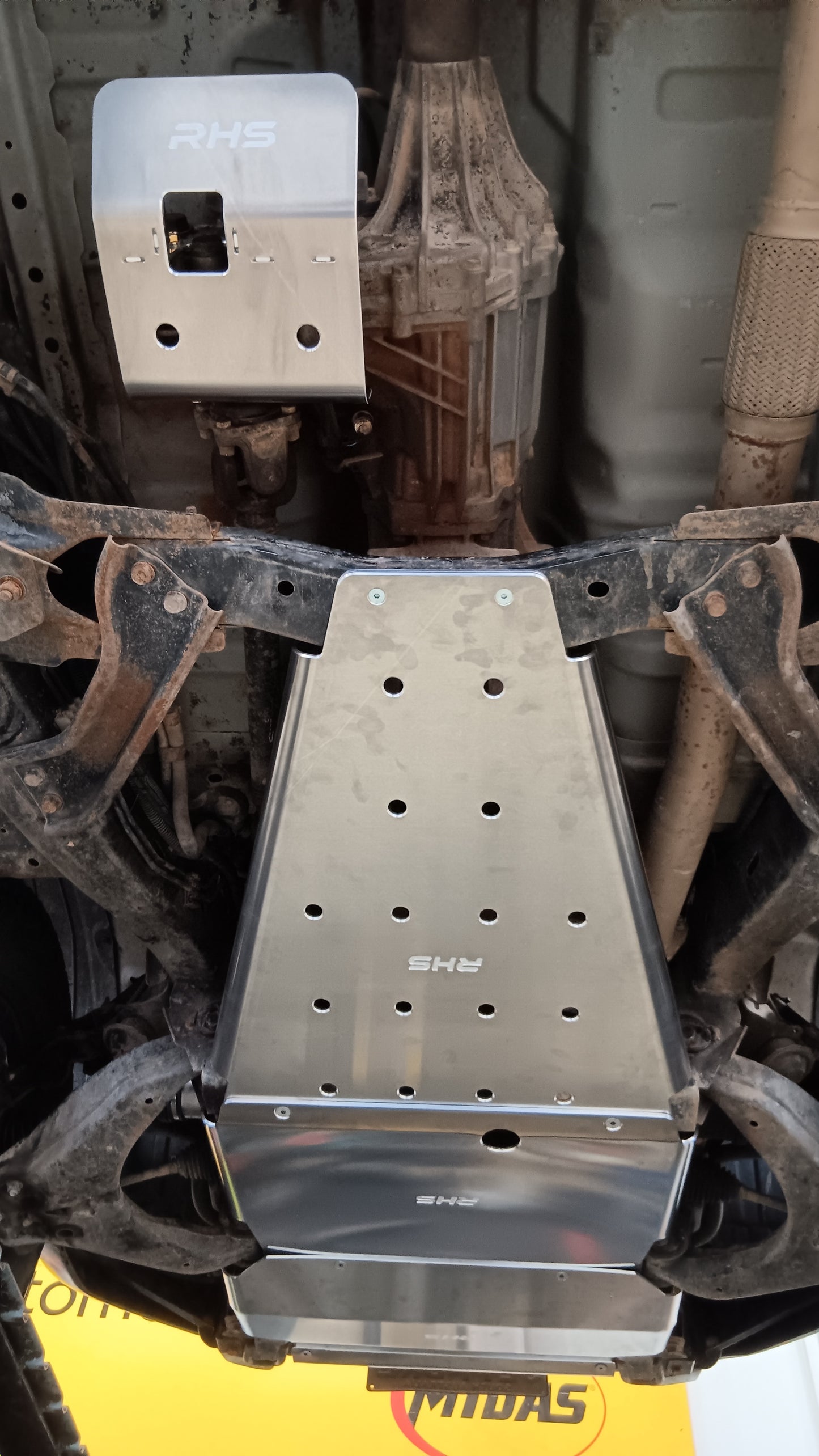 Isuzu Dmax RT bash plates by RHS